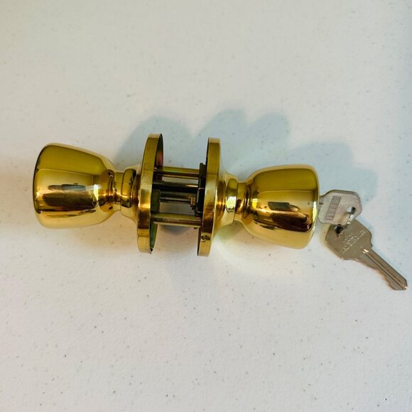 Design House Terrace Lockset Polished Brass Finish Keyed Entry Door Knob - Picture 2 of 10